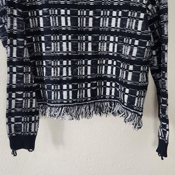 Wildfox Reese Ritzy Fringe Hem Sweater in Black and White NWT Size Medium - Picture 10 of 16